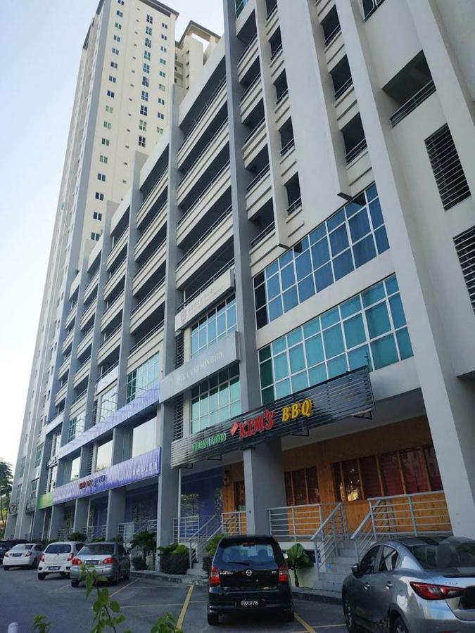 Straits Garden Suites By Yen'S Sojourn George Town Exterior photo